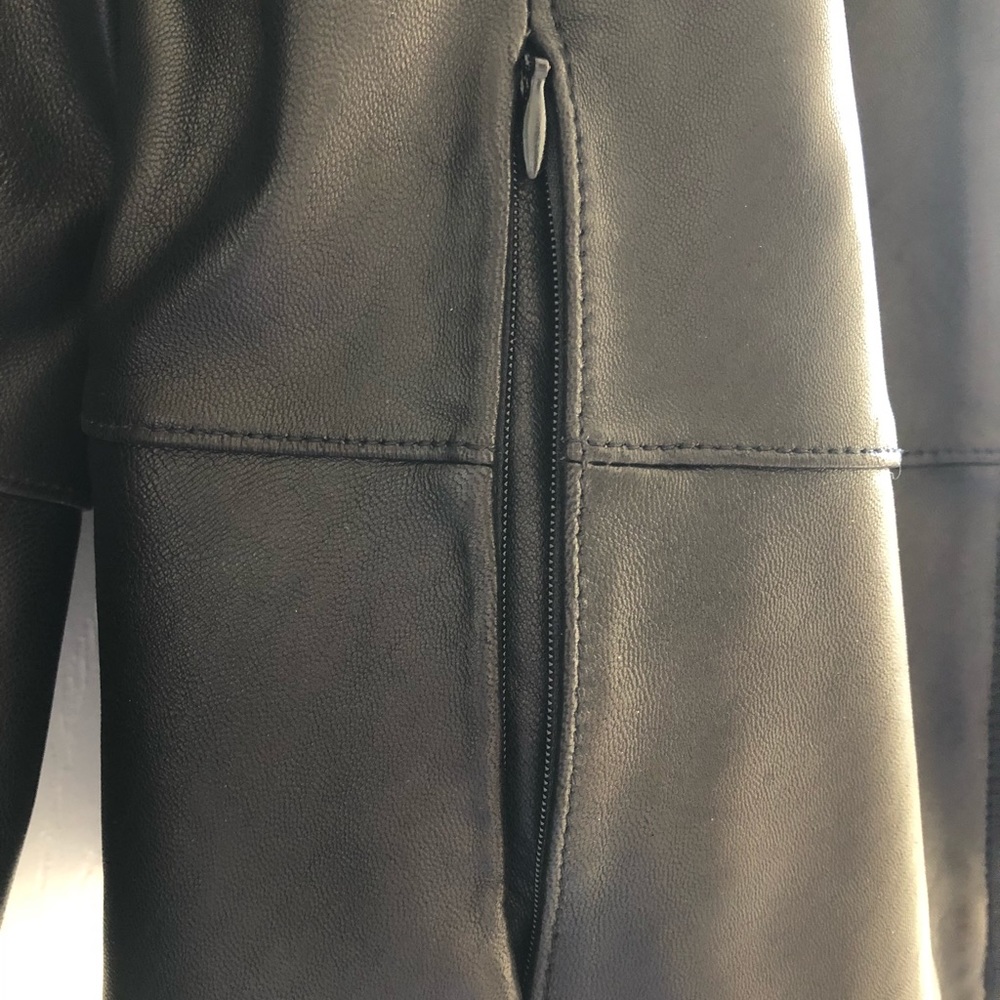 Ladies Black Leather Jacket - Picture 6 of 8
